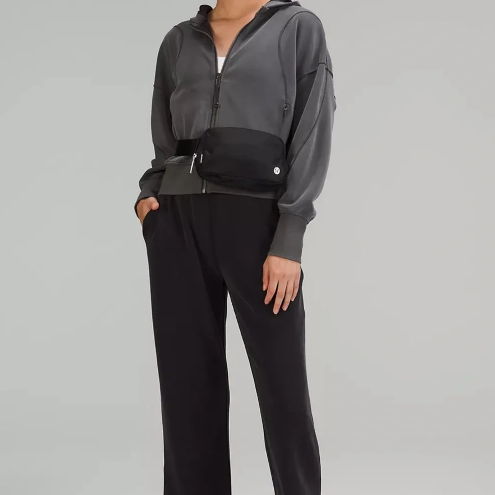 Lululemon Everywhere Belt Bag 1L Black - Picture 6 of 6